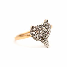 Laden Sie das Bild in den Galerie-Viewer, 15k Diamond Fox Ring
