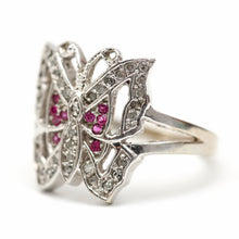 Laden Sie das Bild in den Galerie-Viewer, 10k Diamond Ruby Butterfly Ring
