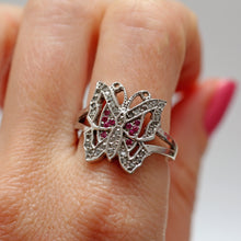 Laden Sie das Bild in den Galerie-Viewer, 10k Diamond Ruby Butterfly Ring
