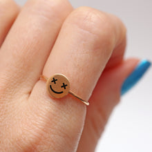 將圖片載入圖庫檢視器 Art Youth Society 18K Enamel Crazy Eye Smiley Ring
