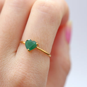 9k Emerald Heart Ring