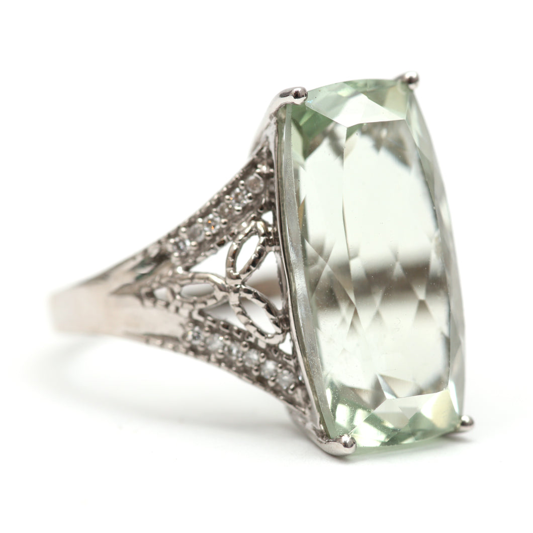 9k Green Amethyst Ring