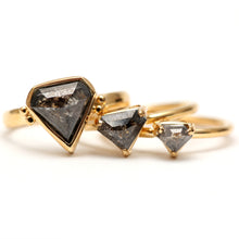 Load image into Gallery viewer, 14k Black Diamond Bitty Shield Ring
