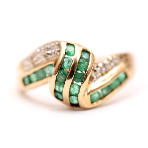 10k Emerald Diamond Ring