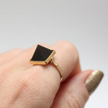 Load image into Gallery viewer, 14k Onyx Pyramid Ring
