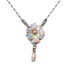 將圖片載入圖庫檢視器 Dreamy Antique Carved Opal Flower Necklace
