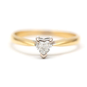 18k Diamond Heart Ring