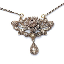 將圖片載入圖庫檢視器 Rose Cut Diamond Floral Necklace
