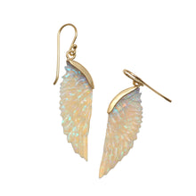 Laden Sie das Bild in den Galerie-Viewer, 18k Opal Wing Earrings
