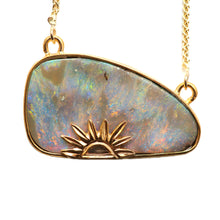 Laden Sie das Bild in den Galerie-Viewer, 14k Opal Sunrise Necklace
