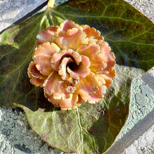 將圖片載入圖庫檢視器 Large 14k Enamel Carnation Pendant
