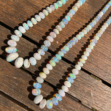 Laden Sie das Bild in den Galerie-Viewer, 14k Giant Opal Necklace
