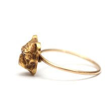 Laden Sie das Bild in den Galerie-Viewer, 14k Gold and Diamond Victorian Dog Conversion Ring
