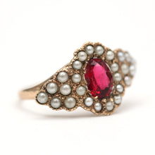 Laden Sie das Bild in den Galerie-Viewer, 10k Georgian Red Paste Ring
