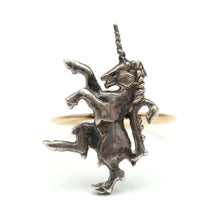 Laden Sie das Bild in den Galerie-Viewer, Antique Unicorn Ring
