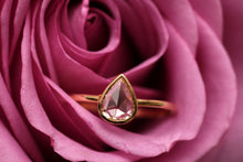 Laden Sie das Bild in den Galerie-Viewer, 1/2ct Rose Cut Diamond Ring
