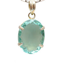 將圖片載入圖庫檢視器 Giant Aqua Hydroquartz Pendant
